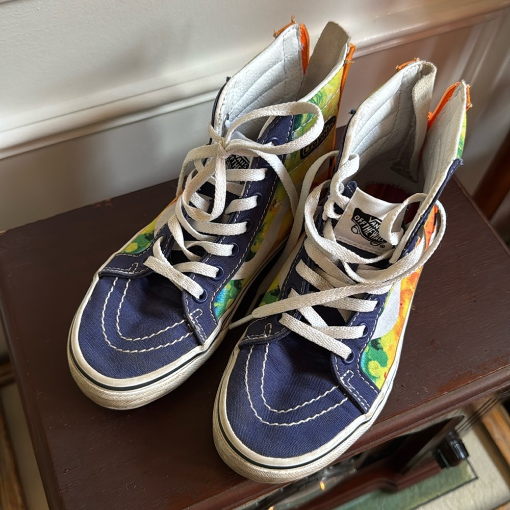 Kids Vans Crayola in good condition!